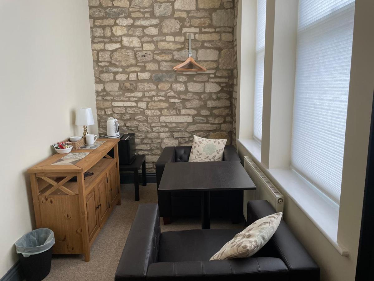 Bear Inn Bradford-On-Avon Extérieur photo