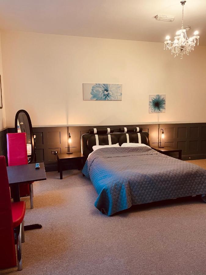 Bear Inn Bradford-On-Avon Extérieur photo